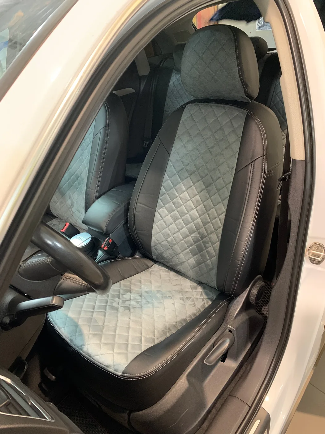 Чехлы на Audi Q3 — установка в Энгельсе