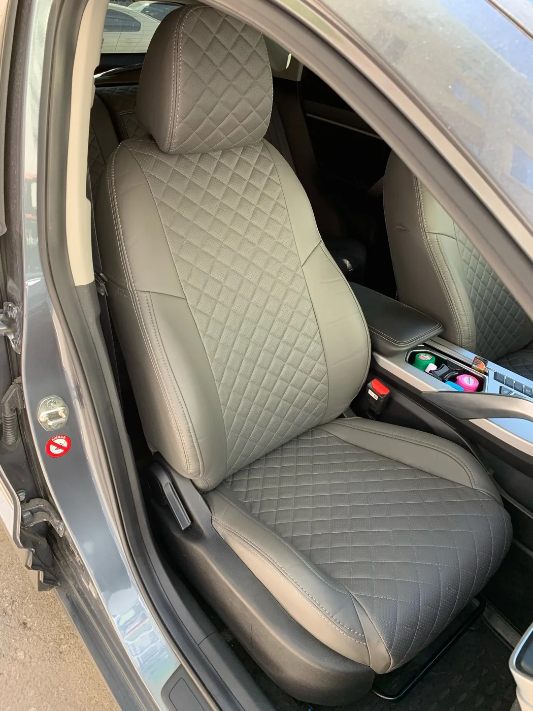 Чехлы на Geely Coolray — установка в Энгельсе