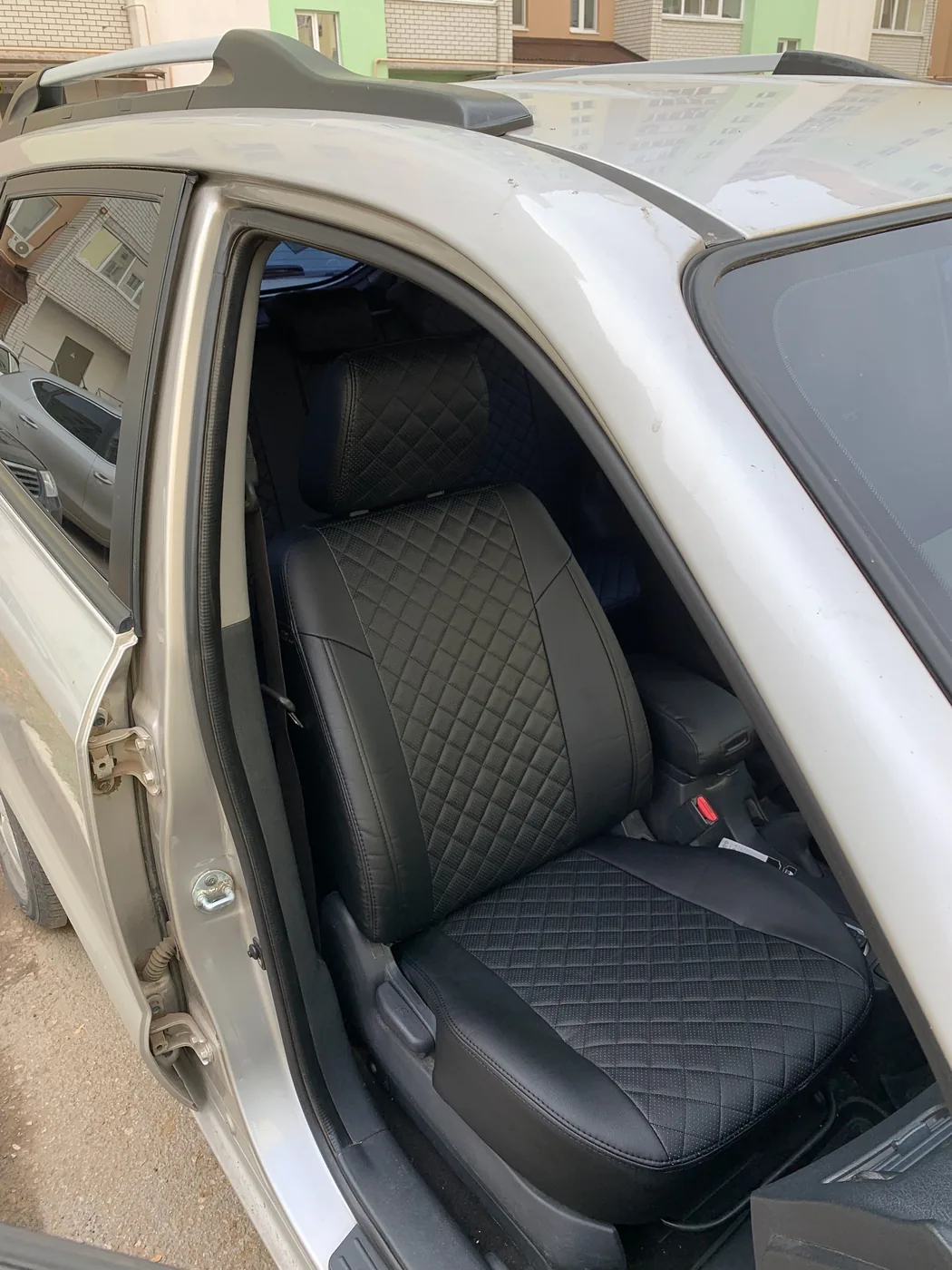 Чехлы на Hyundai Tucson — установка в Энгельсе