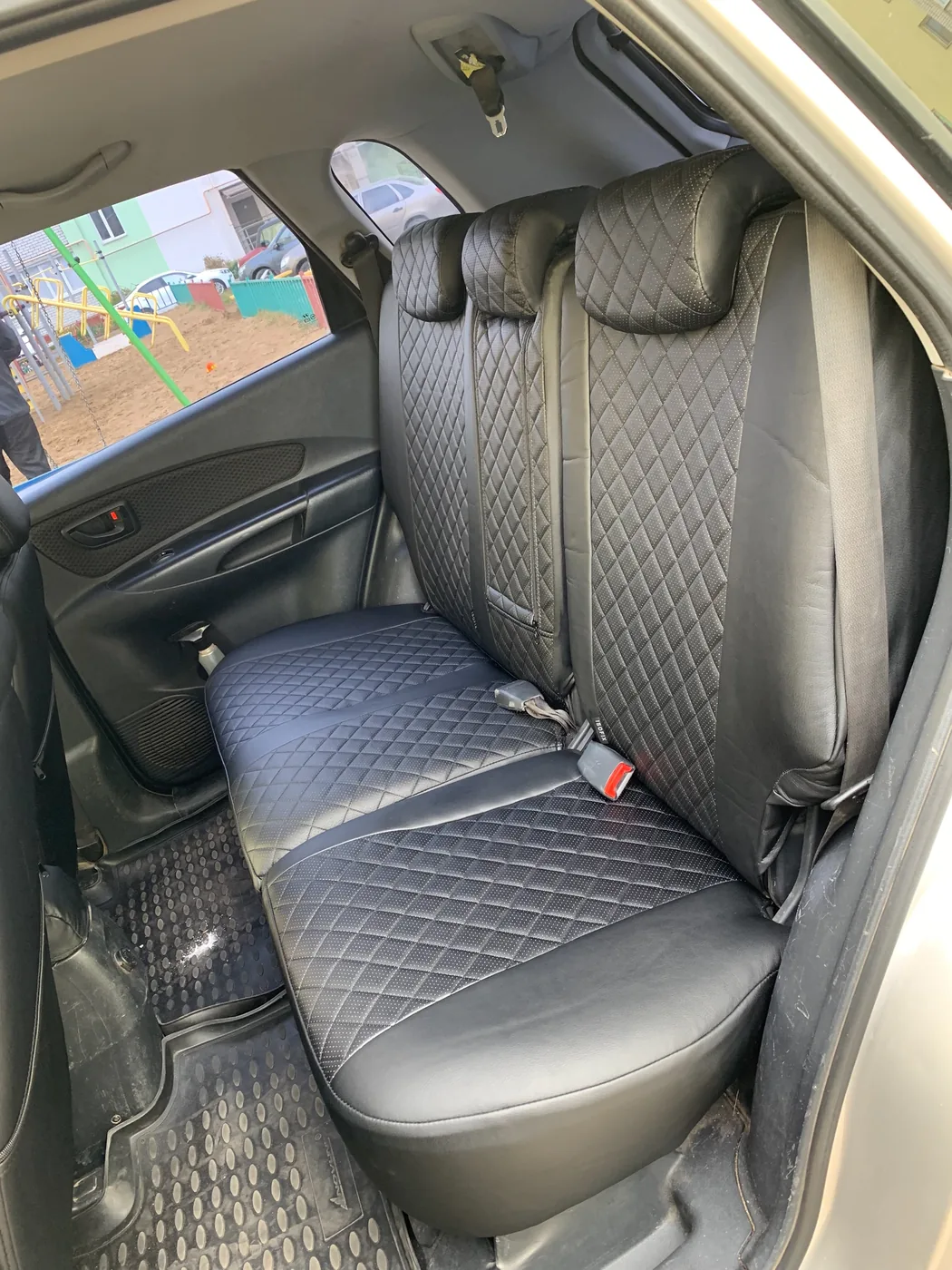 Чехлы на Hyundai Tucson — установка в Энгельсе