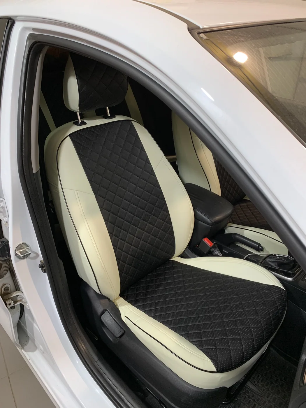 Чехлы на Kia Rio — установка в Энгельсе