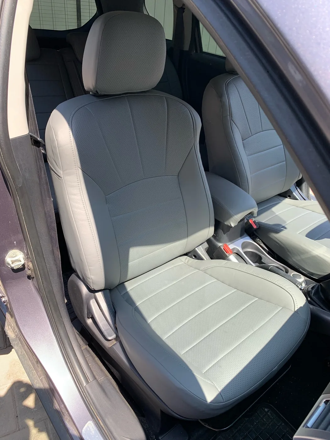 Чехлы на Mitsubishi Outlander — установка в Энгельсе