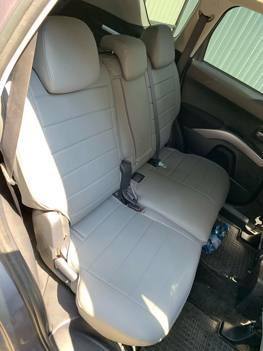 Чехлы на Mitsubishi Outlander — установка в Энгельсе