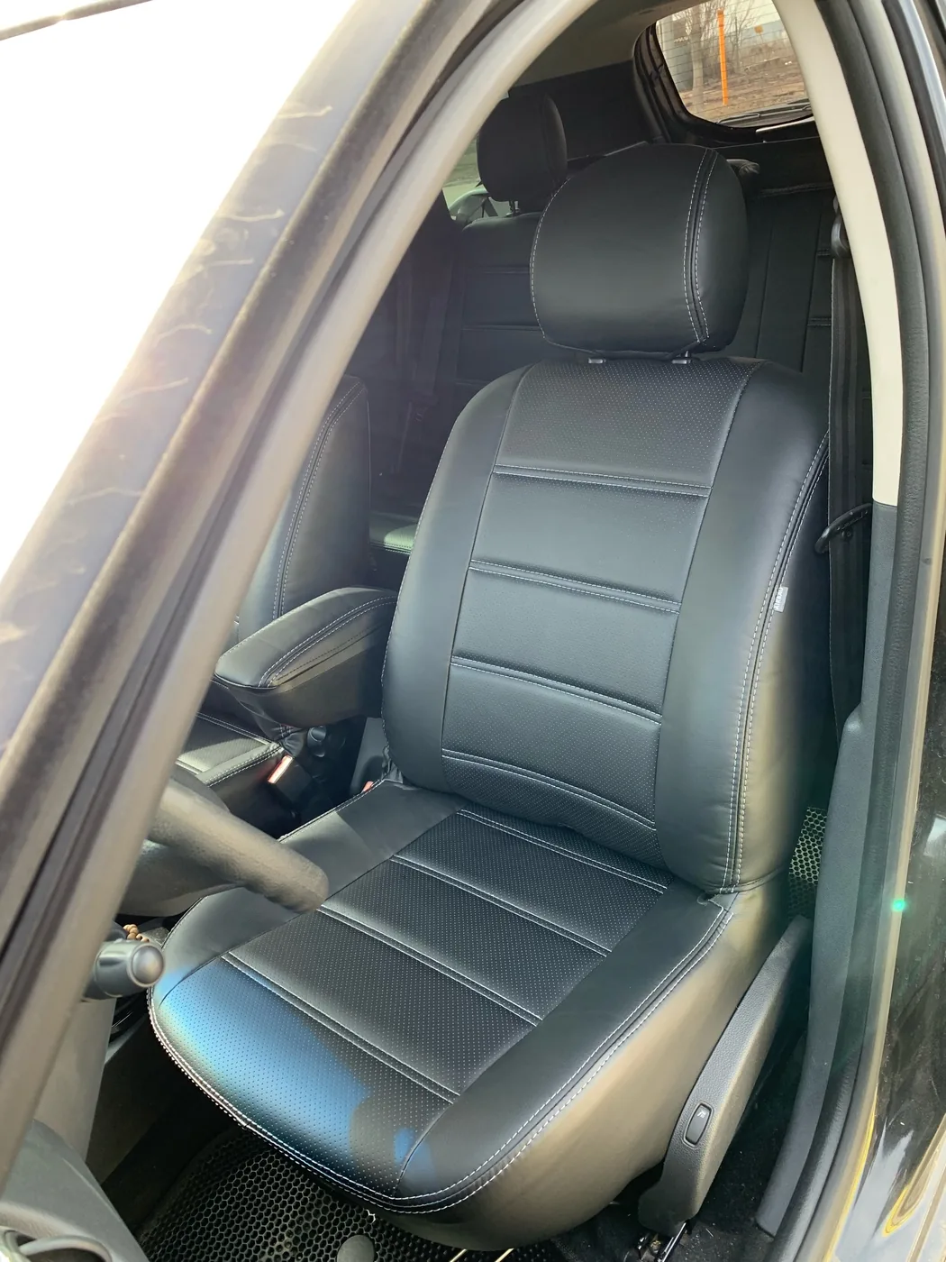 Чехлы на Renault Duster — установка в Энгельсе