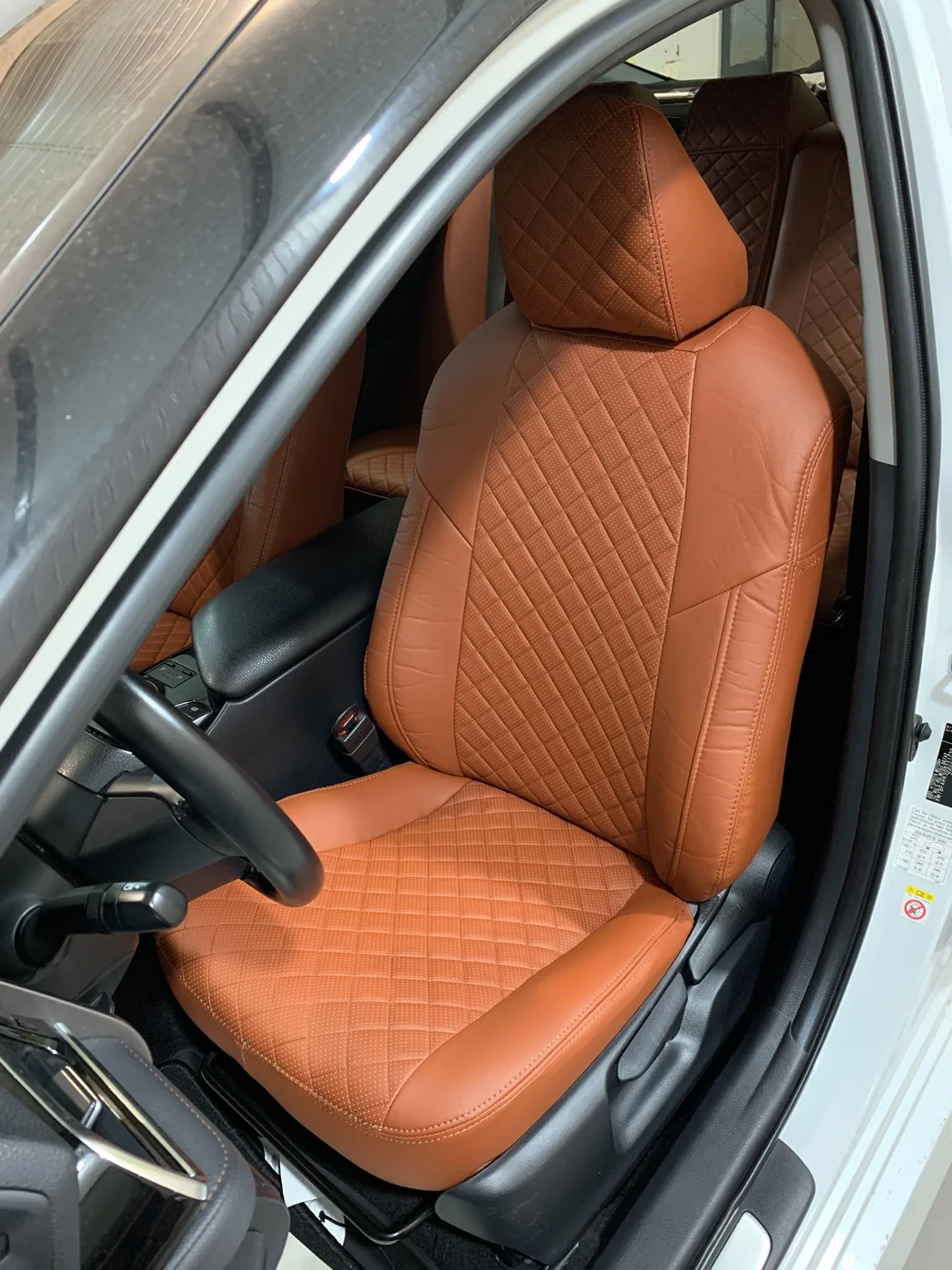 Чехлы на Toyota Camry — установка в Энгельсе