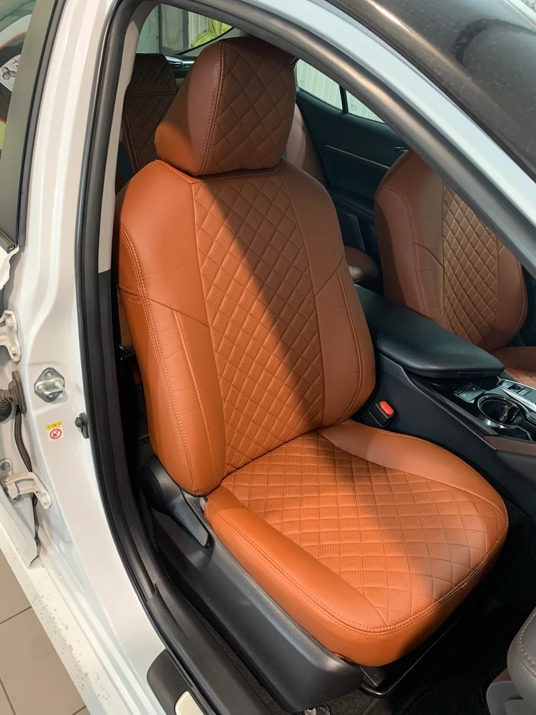 Чехлы на Toyota Camry — установка в Энгельсе