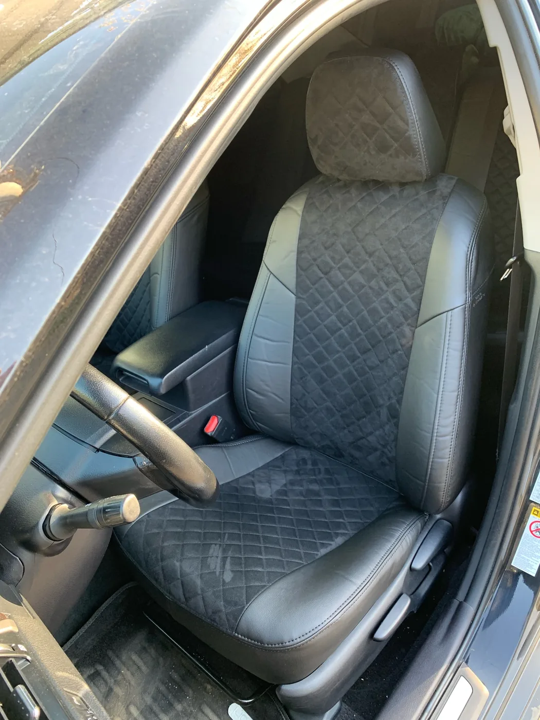 Чехлы на Toyota Camry — установка в Энгельсе